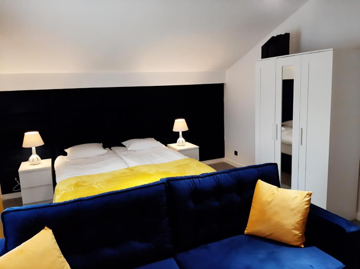 Apartament Willa Pod Sosnami Zator Przeciszow Exteriér fotografie